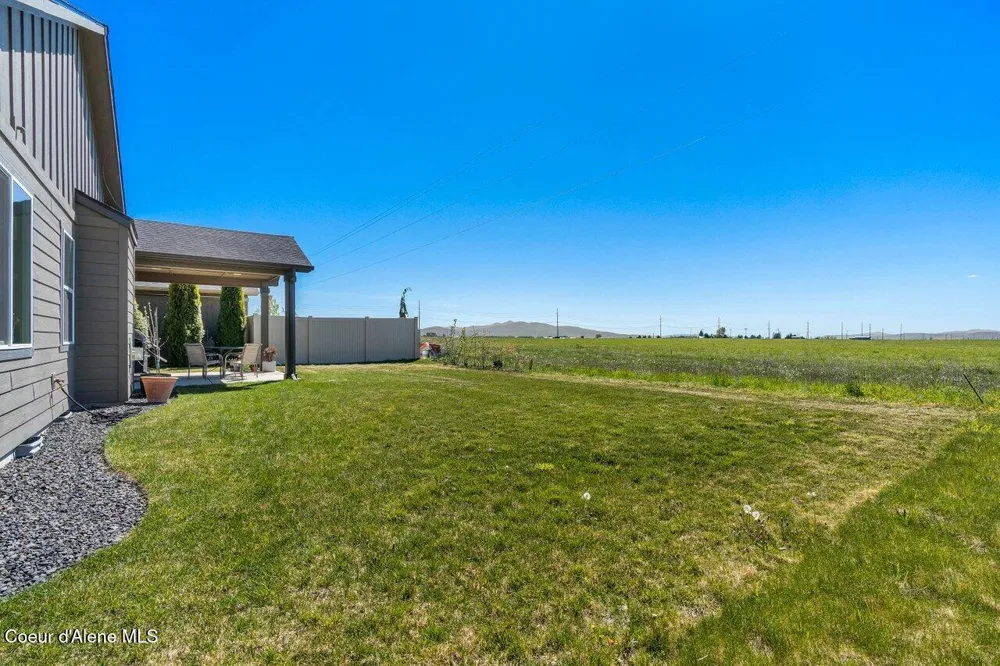 13019 LOVELAND WAY Hayden, ID 83835