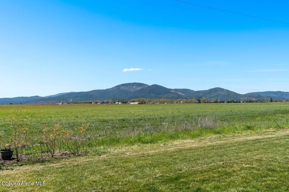 13019 LOVELAND WAY Hayden, ID 83835