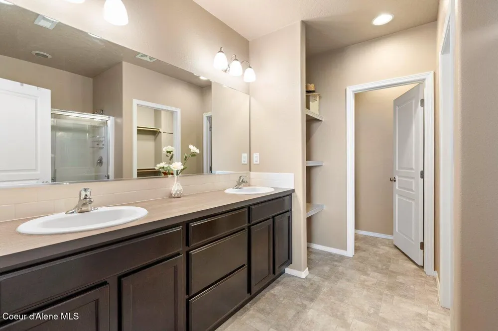 13019 LOVELAND WAY Hayden, ID 83835