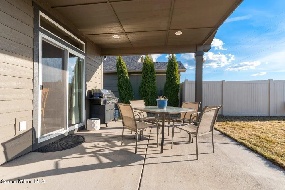 13019 LOVELAND WAY Hayden, ID 83835