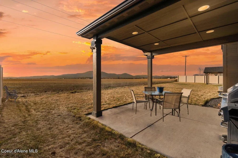 13019 LOVELAND WAY Hayden, ID 83835