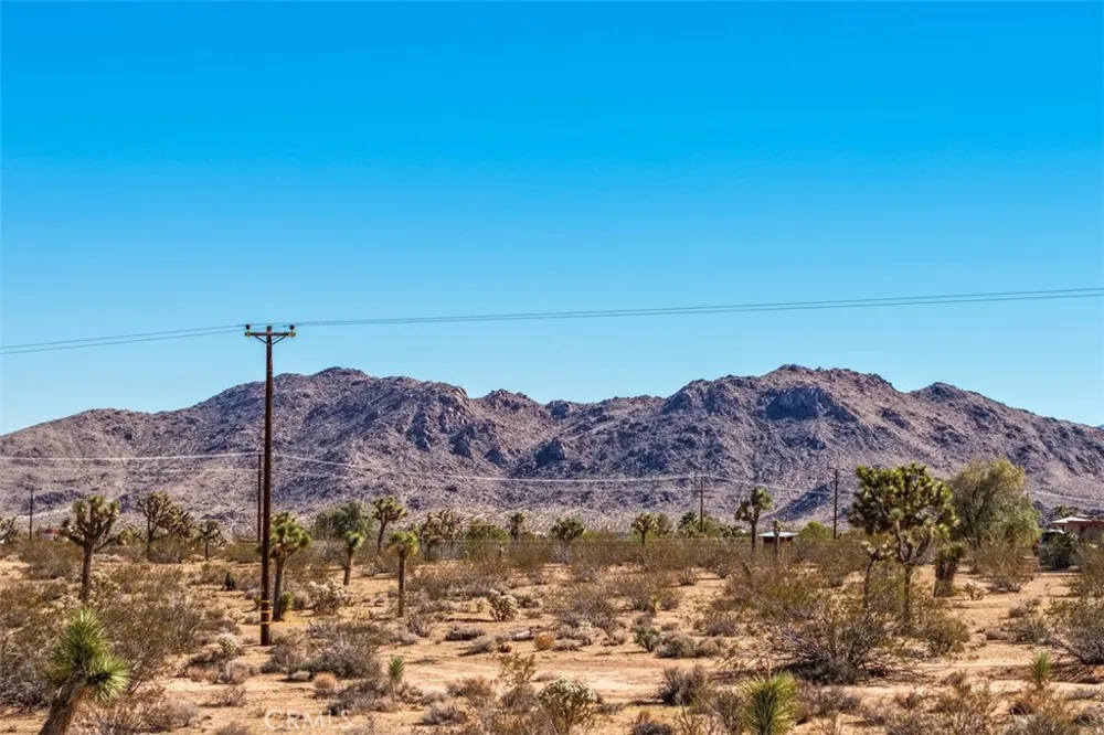 123 Sunny Sands Yucca Valley, CA 92284