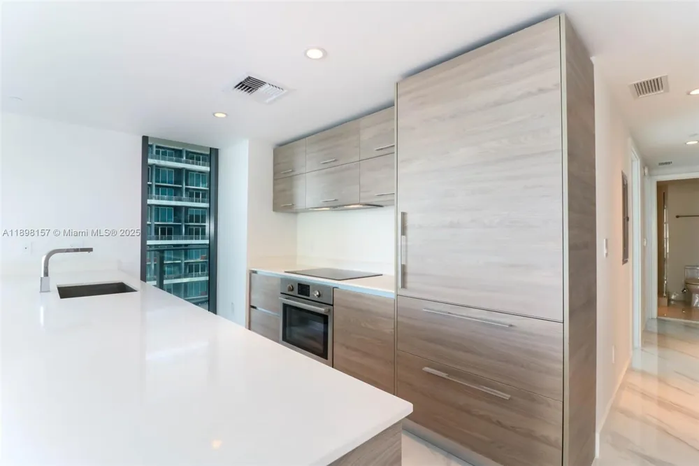 1300 S miami #2706 Miami, FL 33130
