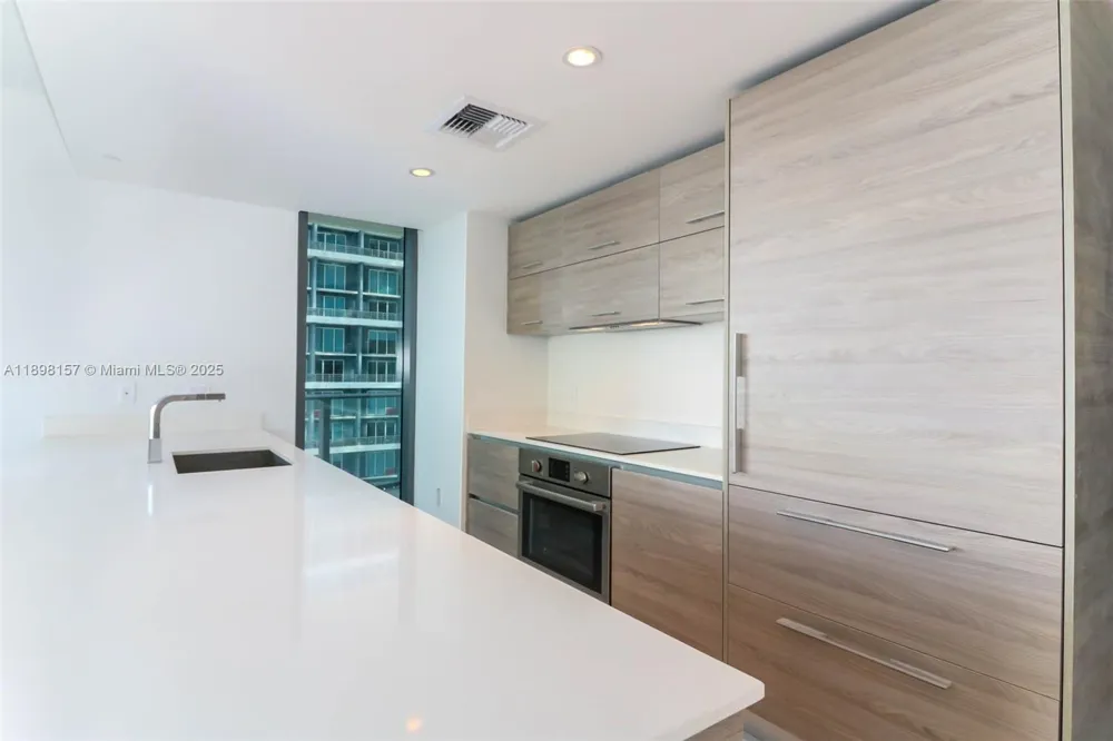 1300 S miami #2706 Miami, FL 33130
