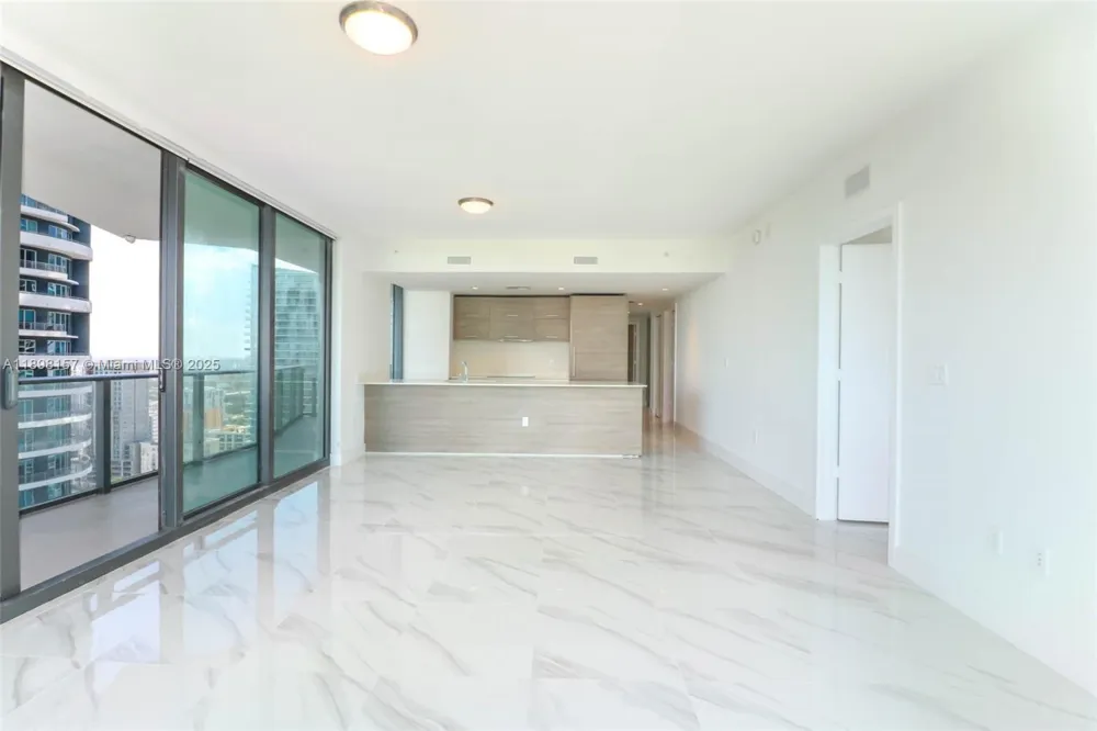 1300 S miami #2706 Miami, FL 33130