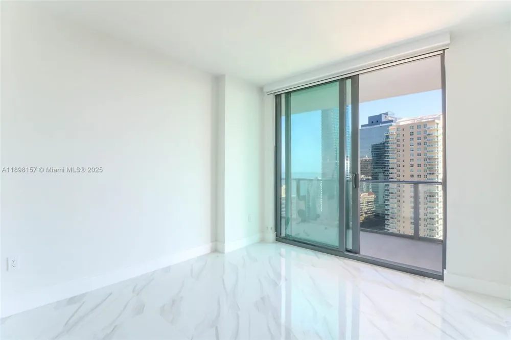 1300 S miami #2706 Miami, FL 33130