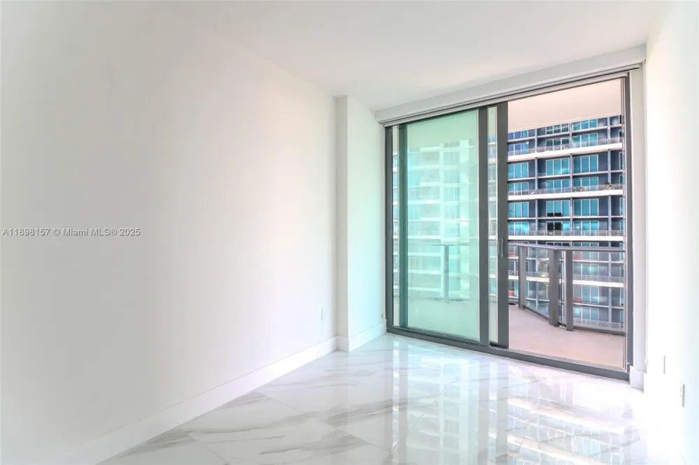 1300 S miami #2706 Miami, FL 33130