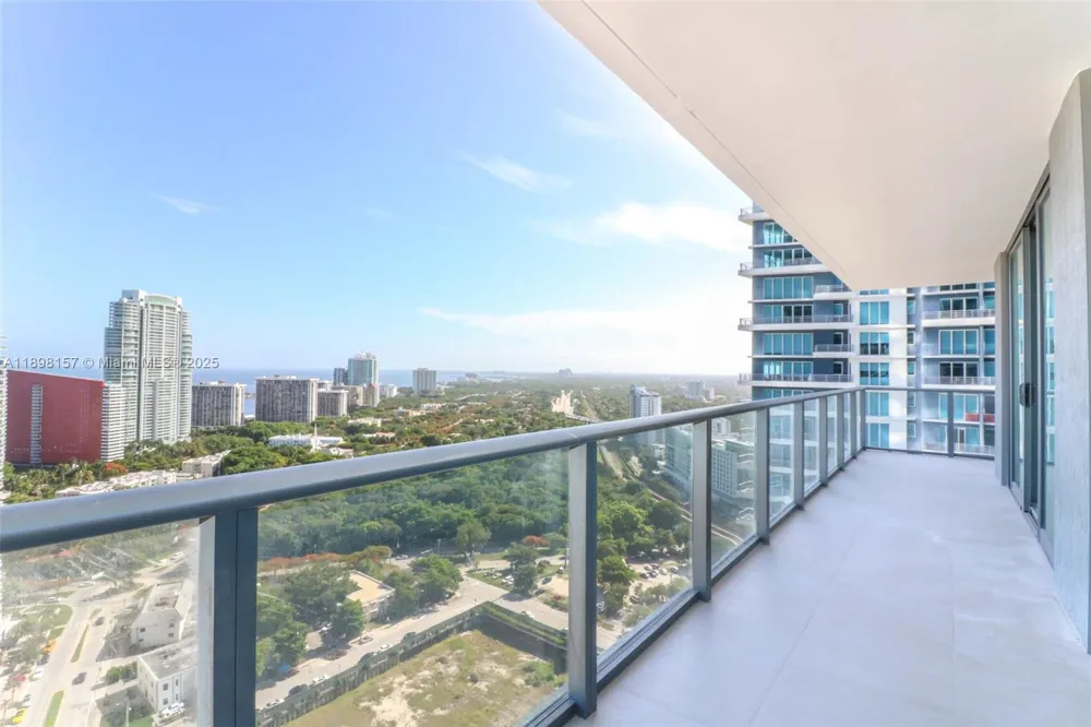 1300 S miami #2706 Miami, FL 33130