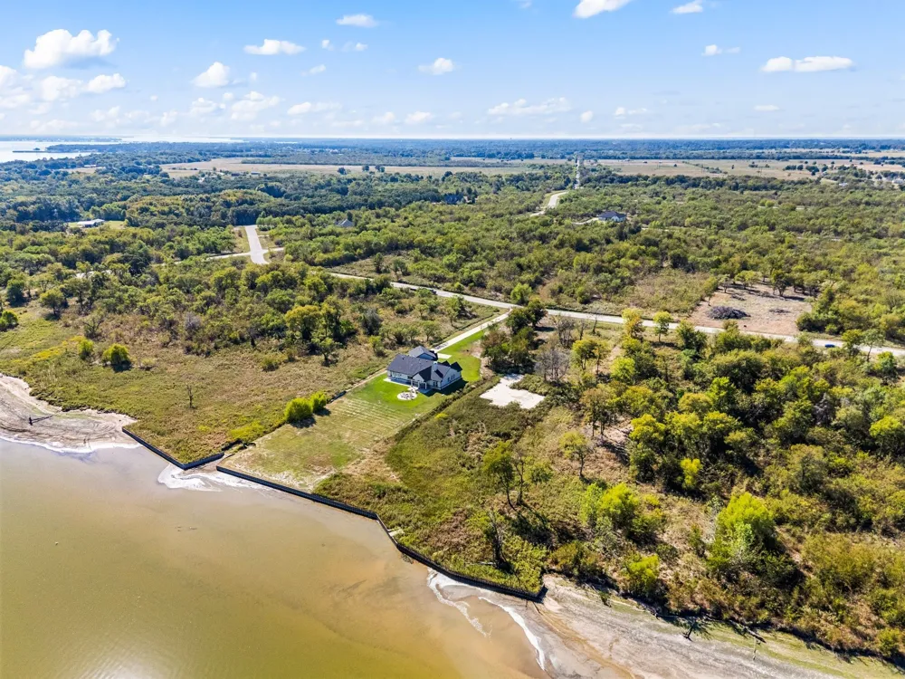 9397 W Shoreline Drive Kemp, TX 75143