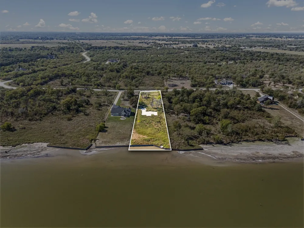 9397 W Shoreline Drive Kemp, TX 75143