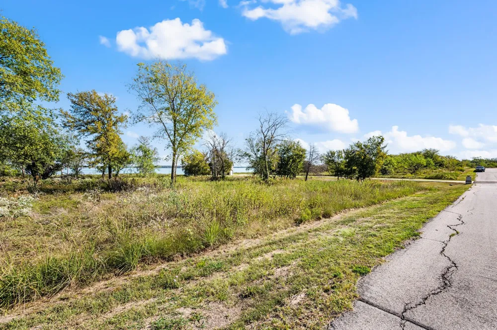 9397 W Shoreline Drive Kemp, TX 75143