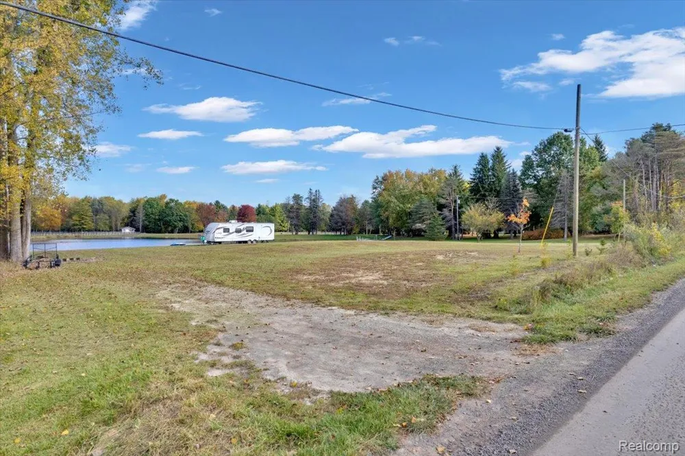 5541 Bordman Road Dryden Township, MI 48428