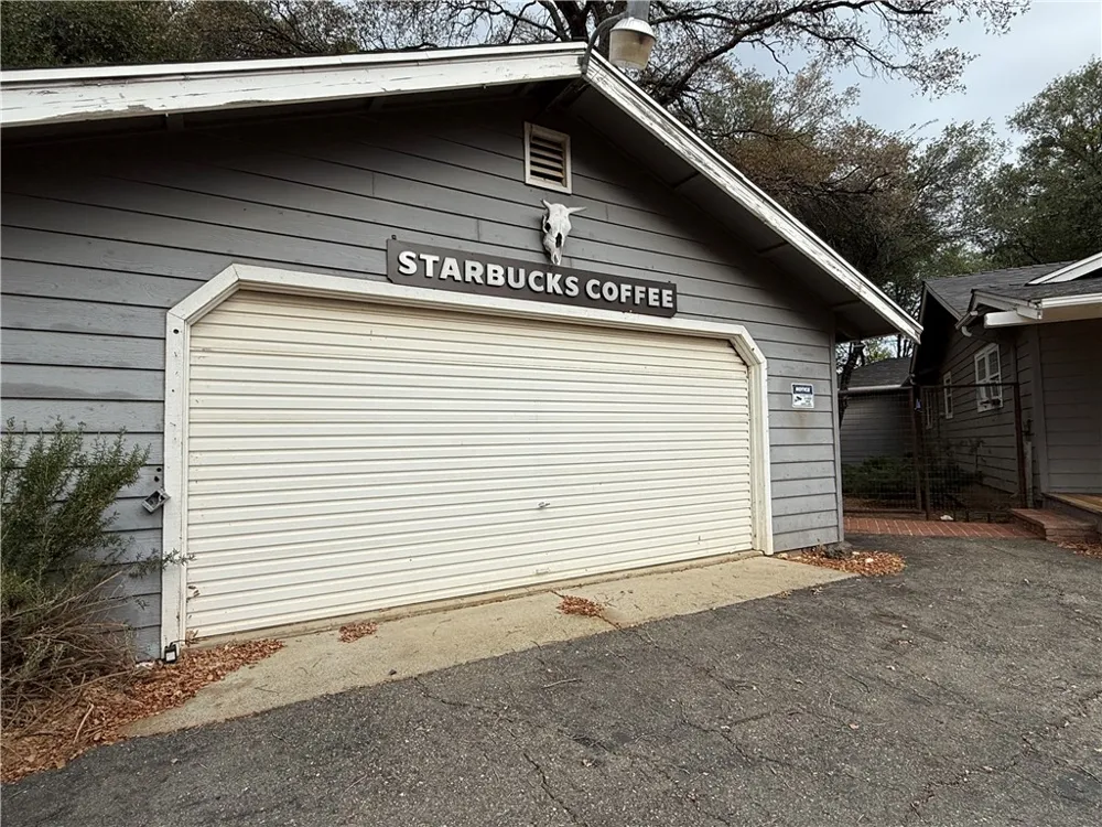5264 Davis Road Midpines, CA 95345