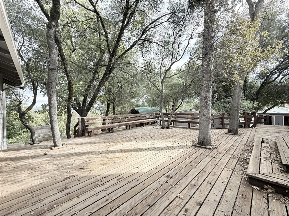 5264 Davis Road Midpines, CA 95345
