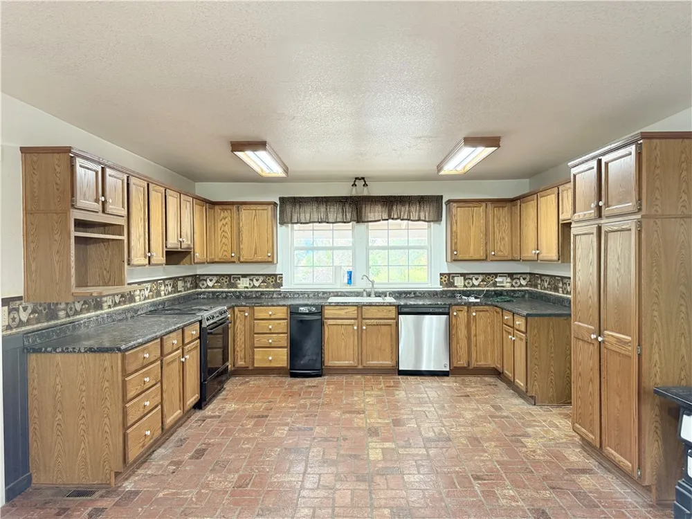 5264 Davis Road Midpines, CA 95345