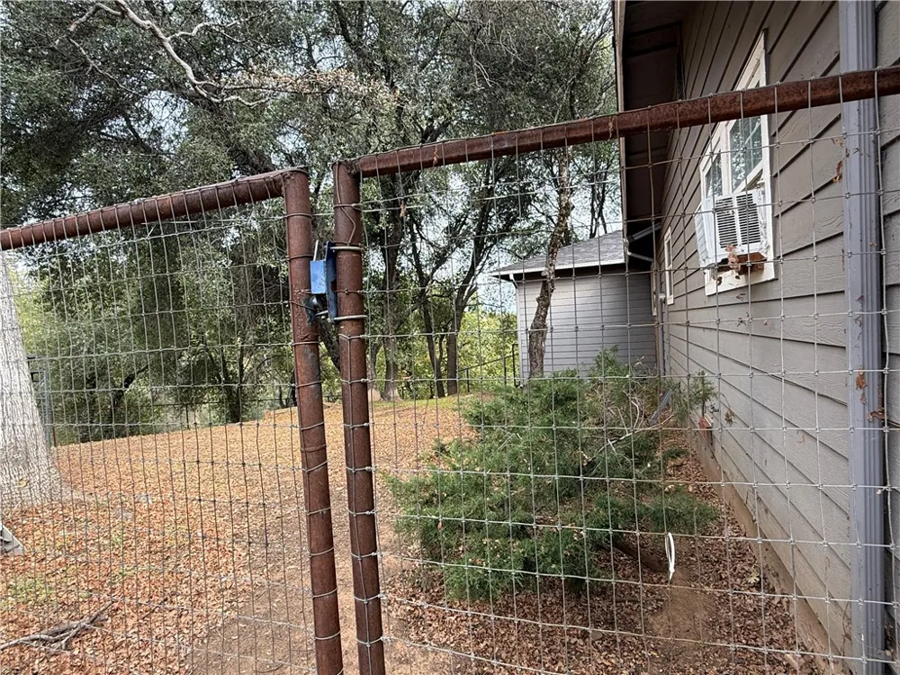 5264 Davis Road Midpines, CA 95345