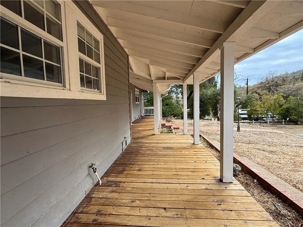 5264 Davis Road Midpines, CA 95345