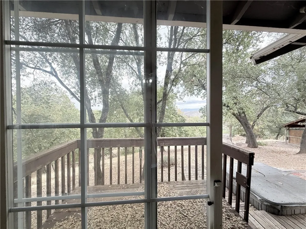 5264 Davis Road Midpines, CA 95345