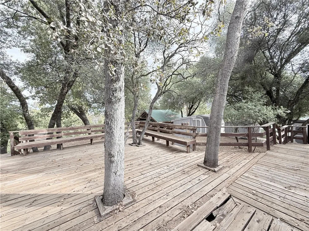5264 Davis Road Midpines, CA 95345