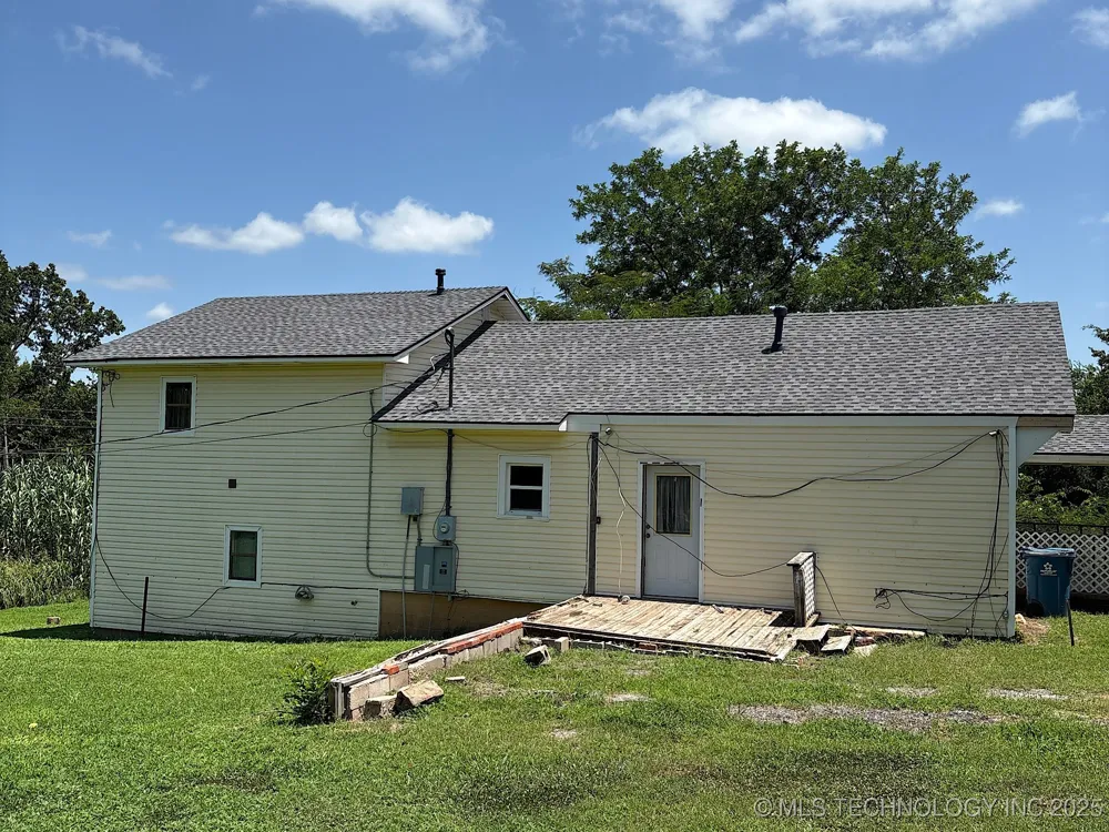 316 W Beaumont Avenue Yale, OK 74085