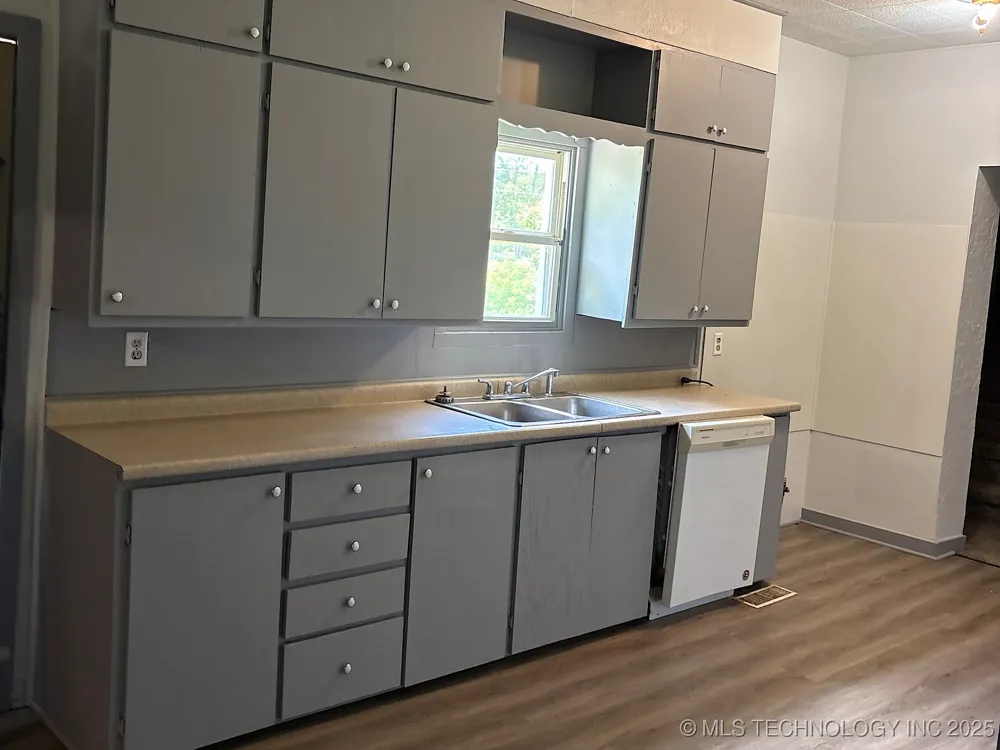 316 W Beaumont Avenue Yale, OK 74085