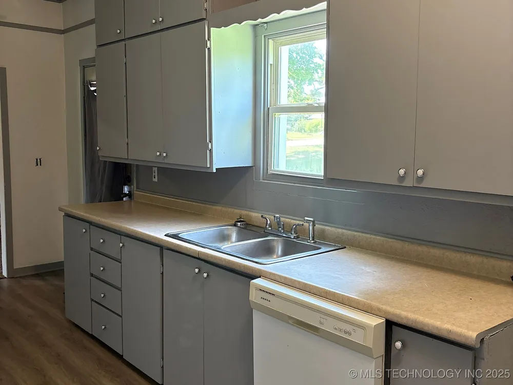 316 W Beaumont Avenue Yale, OK 74085