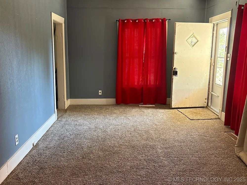 316 W Beaumont Avenue Yale, OK 74085