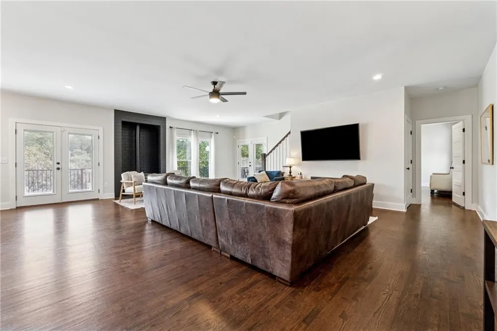 38 Mountain Ridge Road NE White, GA 30184