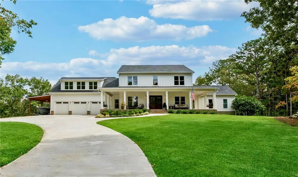 38 Mountain Ridge Road NE White, GA 30184