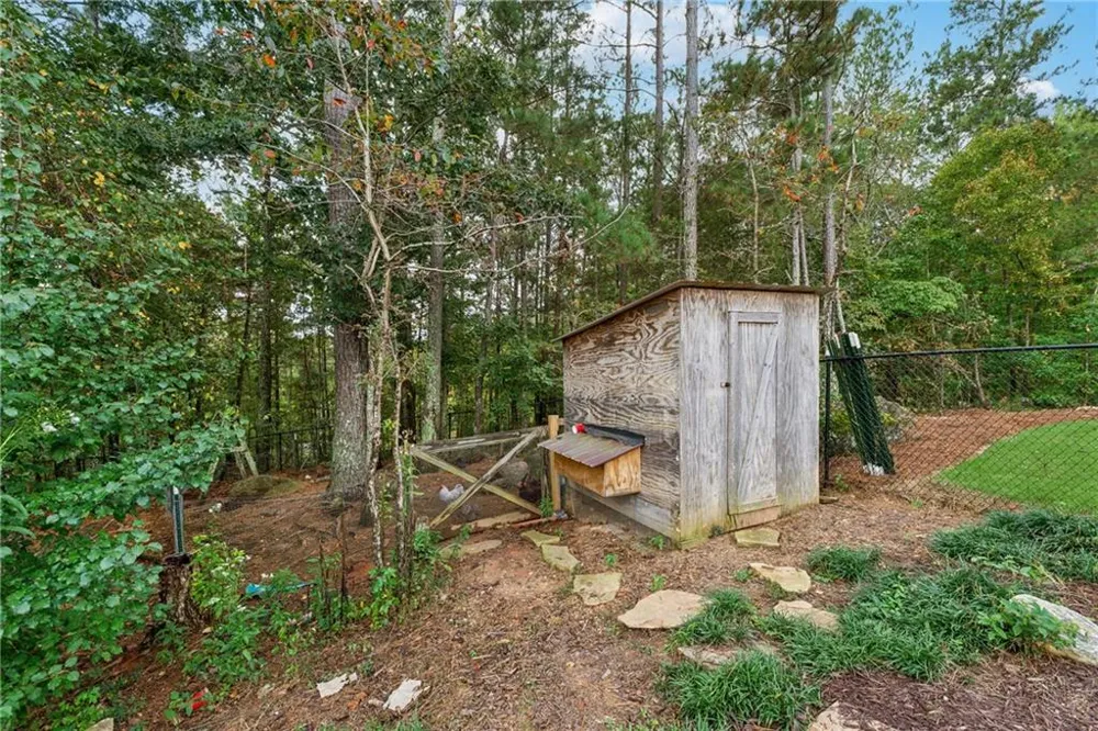 38 Mountain Ridge Road NE White, GA 30184
