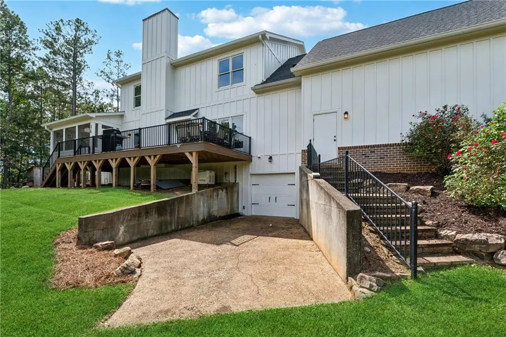38 Mountain Ridge Road NE White, GA 30184