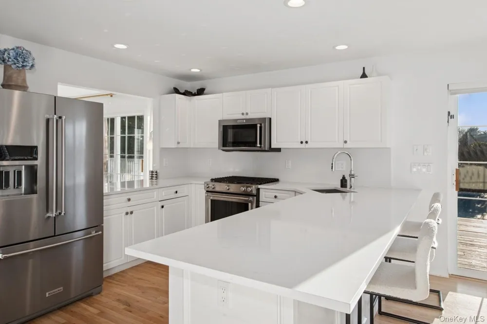 62 Sea Farm Lane Bridgehampton, NY 11932