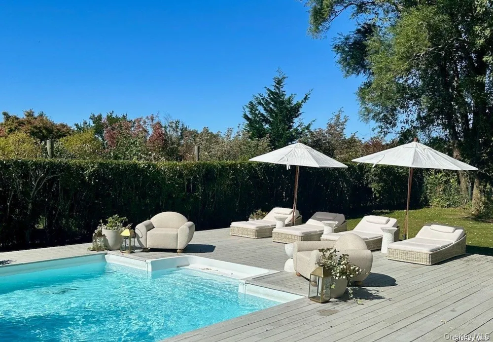 62 Sea Farm Lane Bridgehampton, NY 11932