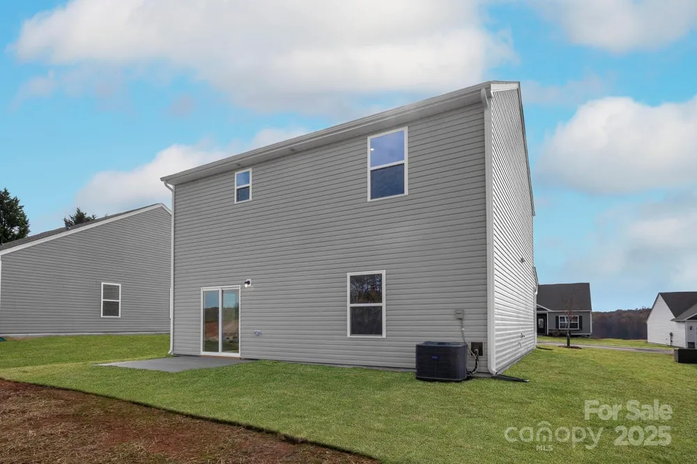 1072 Russell Drive Winston Salem, NC 27127