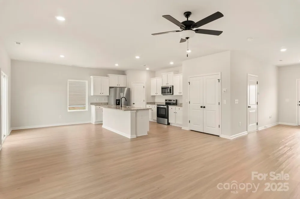 1072 Russell Drive Winston Salem, NC 27127