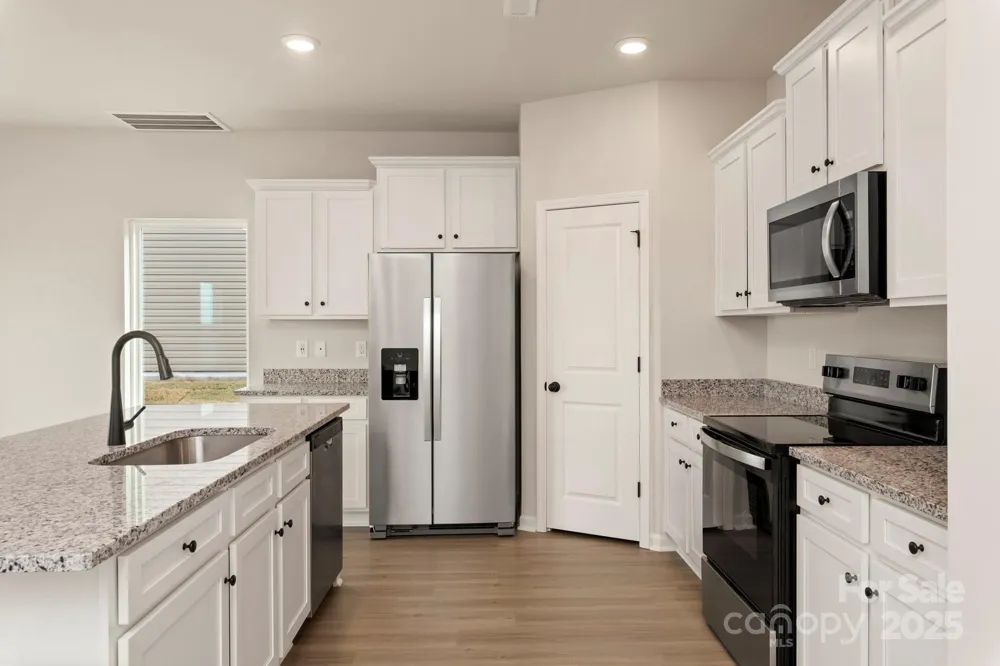 1072 Russell Drive Winston Salem, NC 27127