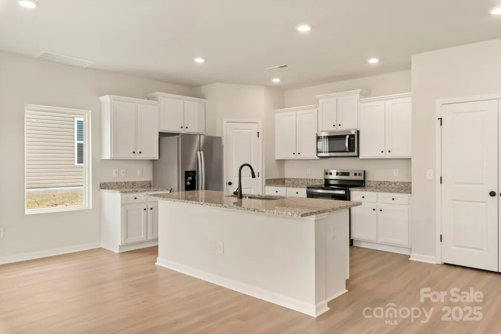 1072 Russell Drive Winston Salem, NC 27127
