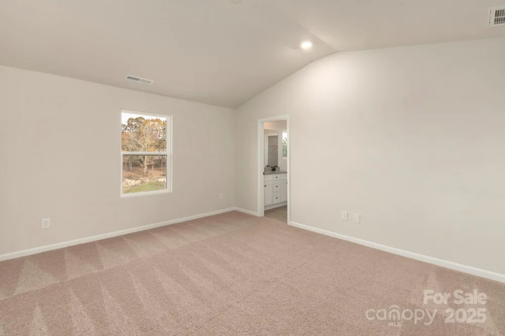 1072 Russell Drive Winston Salem, NC 27127