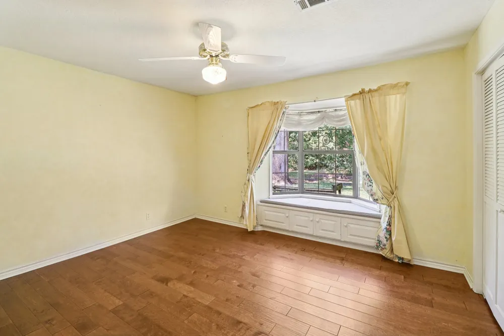329 Lowell Road Milford, TX 76670