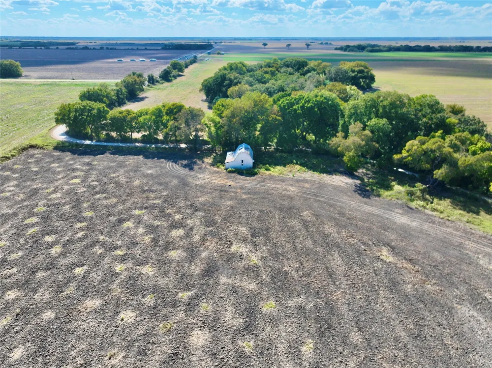 329 Lowell Road Milford, TX 76670