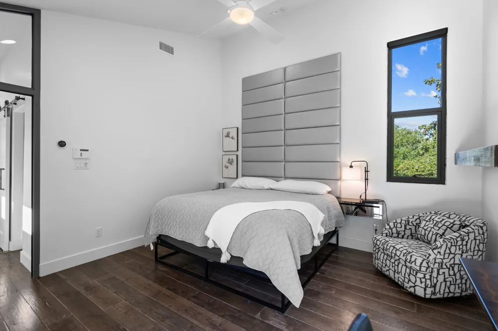 20 Horseshoe Drive Highland Village, TX 75077