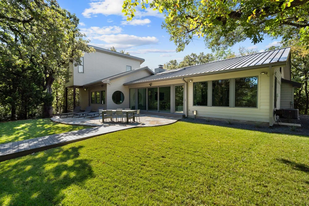20 Horseshoe Drive Highland Village, TX 75077
