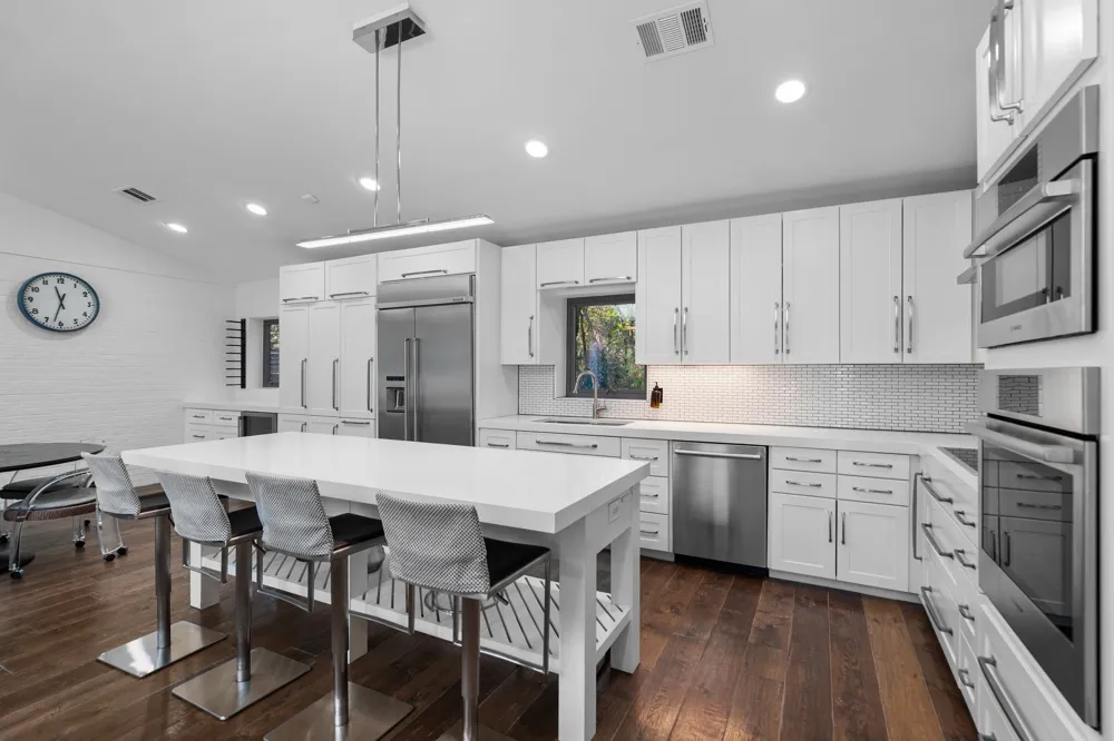 20 Horseshoe Drive Highland Village, TX 75077