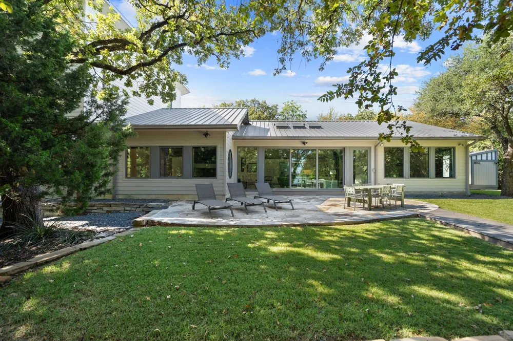 20 Horseshoe Drive Highland Village, TX 75077