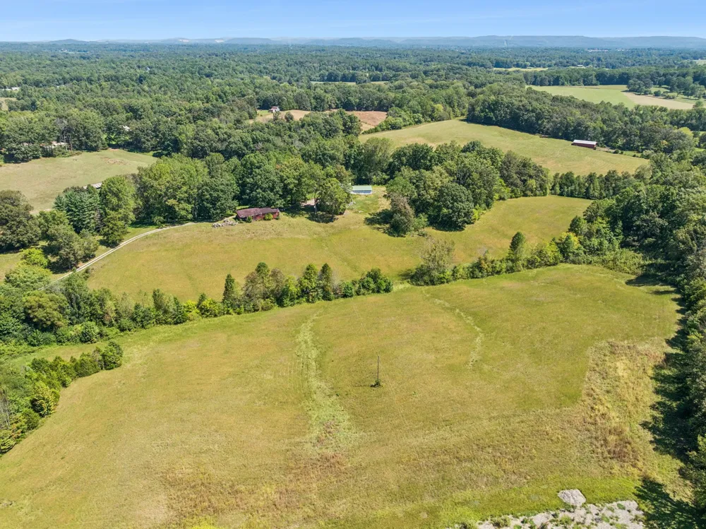 8272 Burgess Falls Rd Baxter, TN 38544