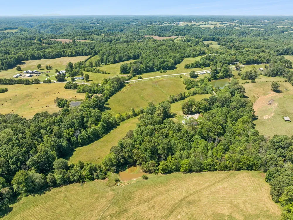8272 Burgess Falls Rd Baxter, TN 38544