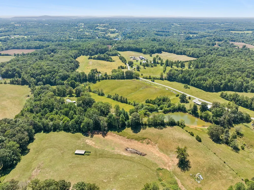 8272 Burgess Falls Rd Baxter, TN 38544