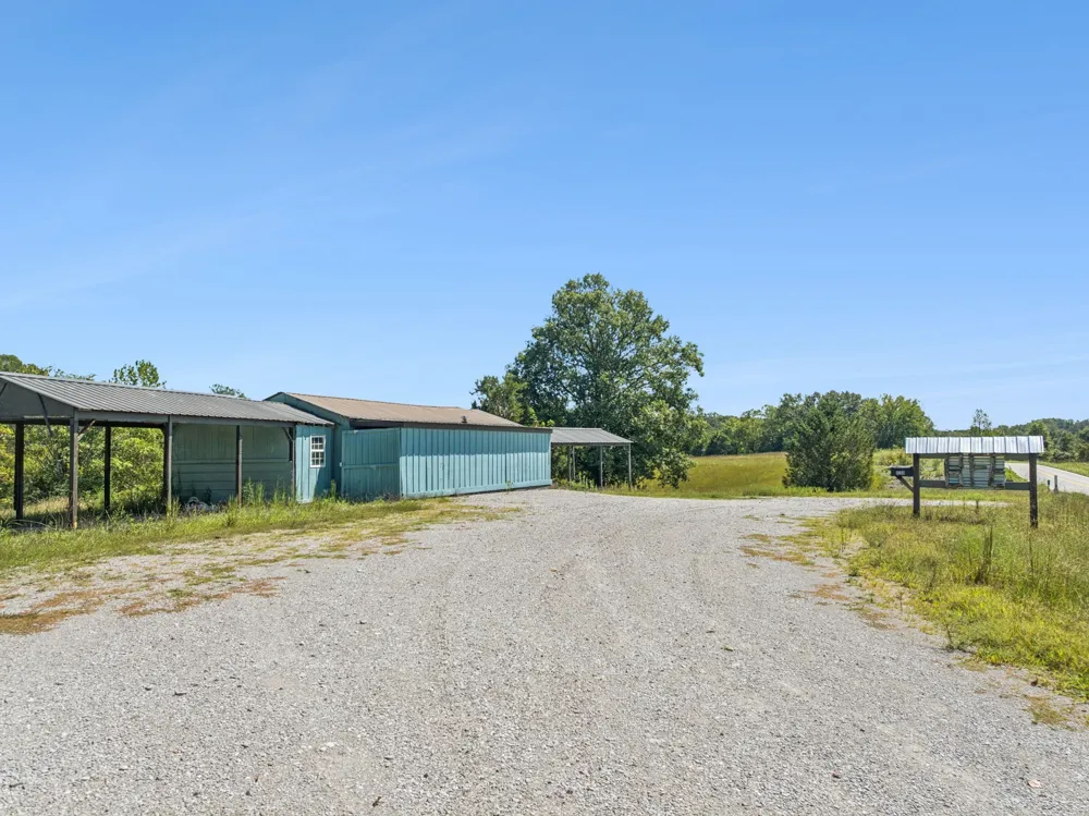 8272 Burgess Falls Rd Baxter, TN 38544