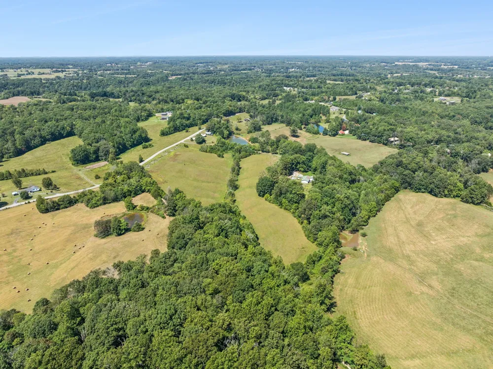 8272 Burgess Falls Rd Baxter, TN 38544