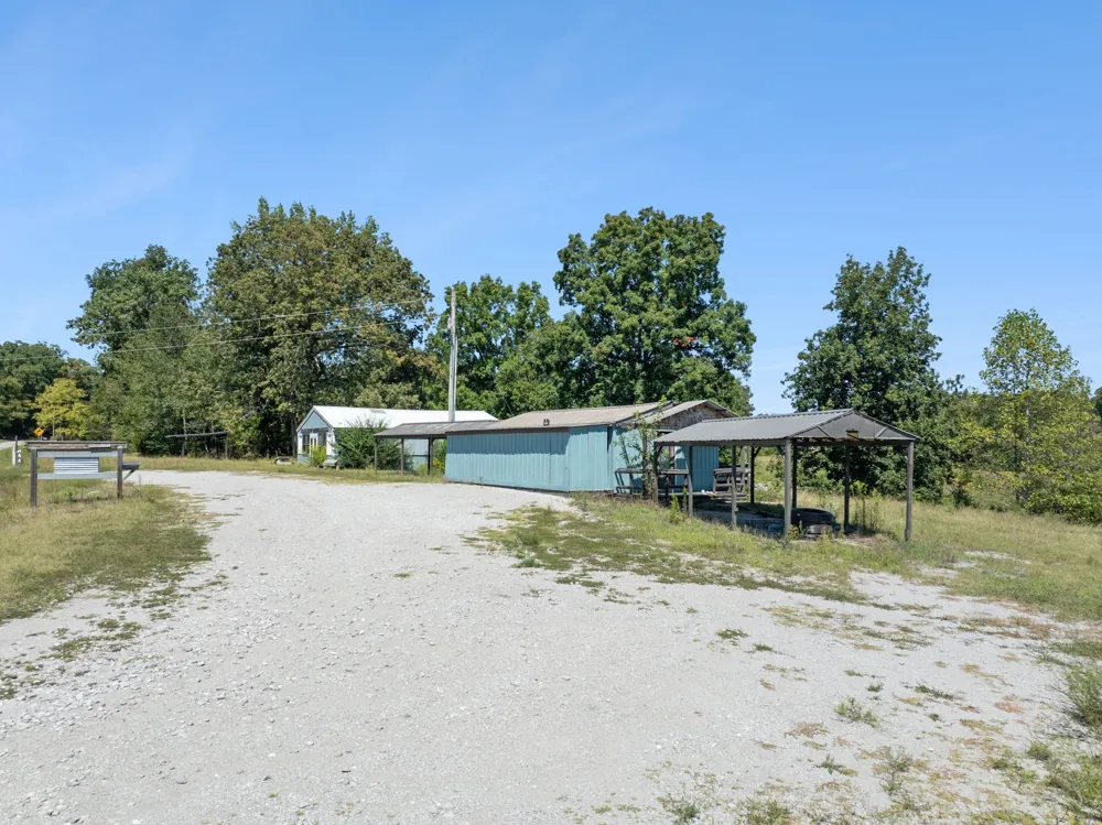 8272 Burgess Falls Rd Baxter, TN 38544
